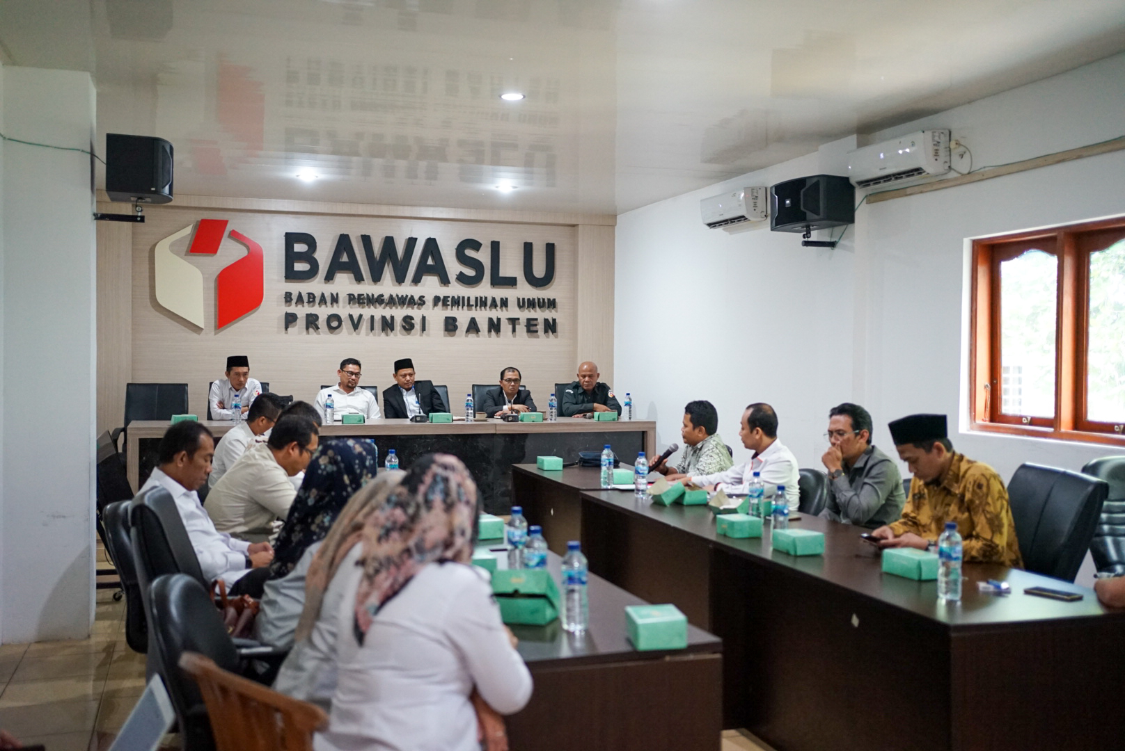 Pertemuan Bawaslu dan KPU Provinsi Banten:Optimalisasi Sinergi dalam Koordinasi Kelembagaan