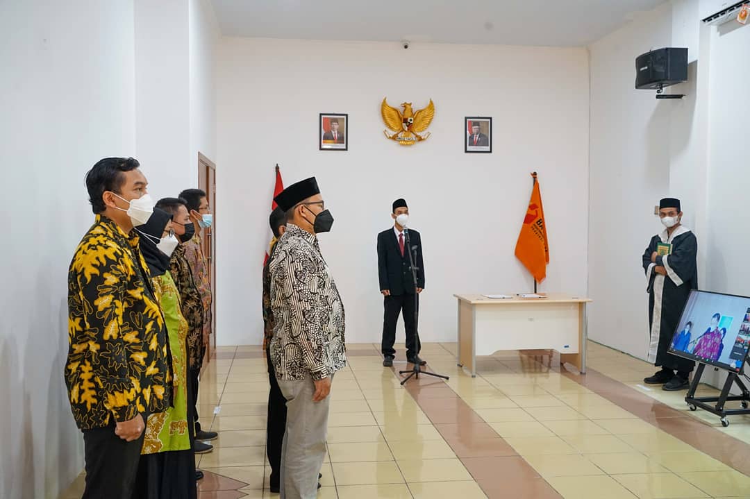 Agus Humaedi Dilantik Jadi PAW Anggota Bawaslu Kota Serang