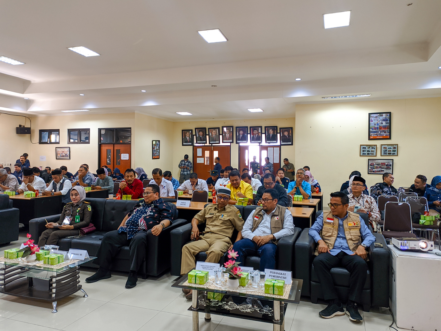 Ketua Bawaslu RI Hadiri Rapat Pleno Terbuka Rekapitulasi DPT Tingkat Provinsi Banten Pemilu 2024