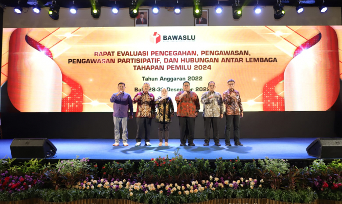 Bagja Ajak Pengawas Pemilu di Daerah Perkuat Sinergi Antar Divisi