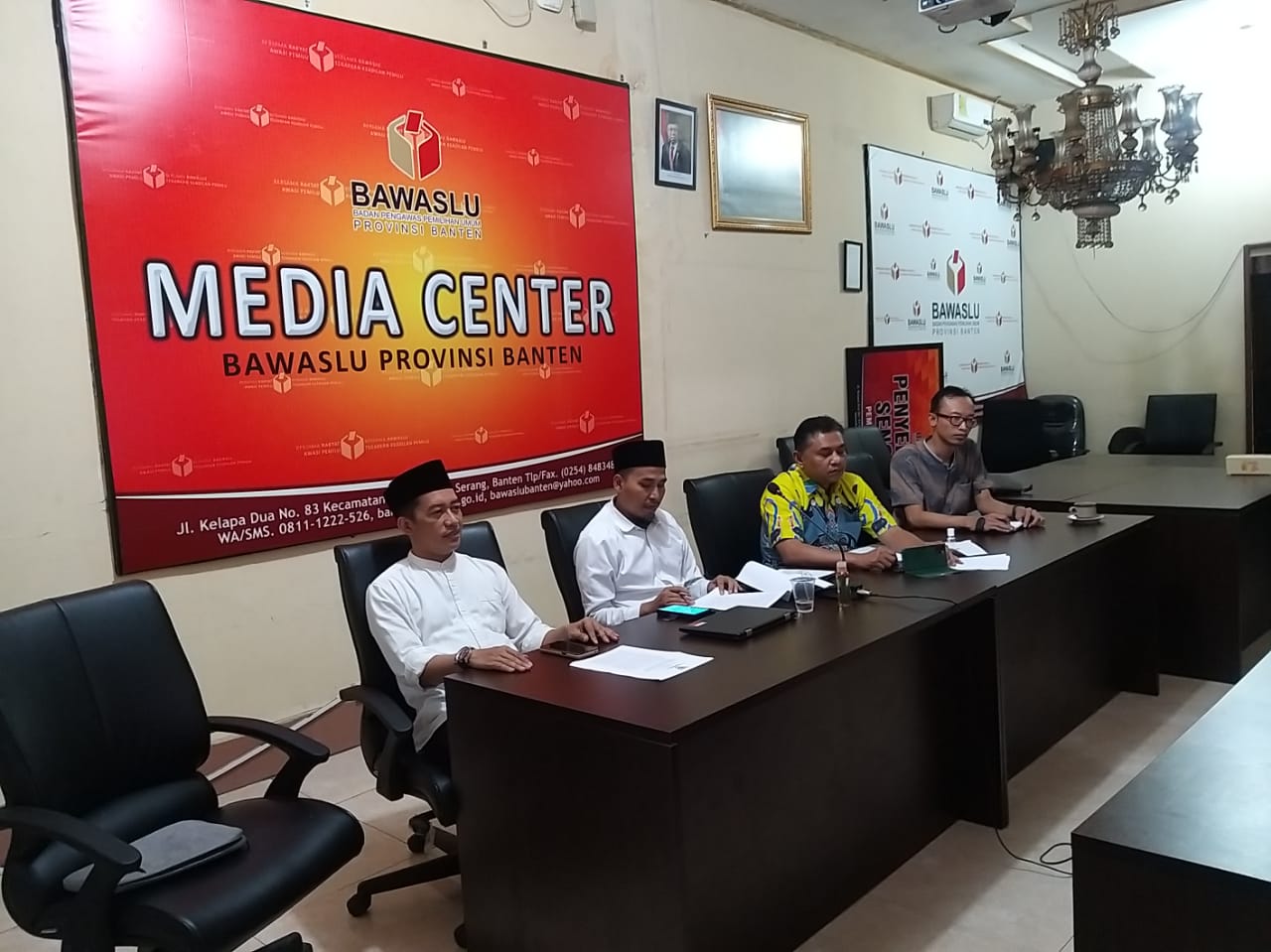 Ocit : "Penganggaran keuangan untuk honor Panwascam dan PPL dibahas hari ini,"