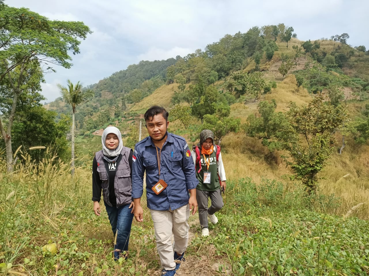 Mendaki Gunung, Bawaslu Pastikan Kebenaran Materil Dukungan Bapaslon Perseorangan Pilkada Cilegon