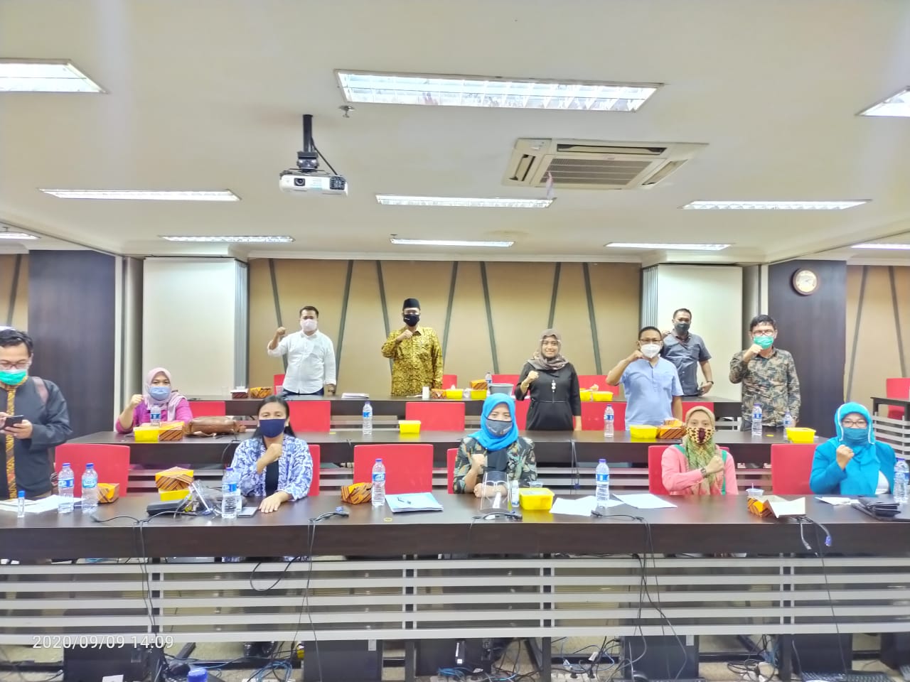 RAPAT EVALUASI DAN PERENCANAAN PELAKSANAAN PENGAWASAN TAHAPAN PEMUTAKHIRAN DAFTAR PEMILIH PADA PILKADA SERENTAK LANJUTAN TAHUN 2020.