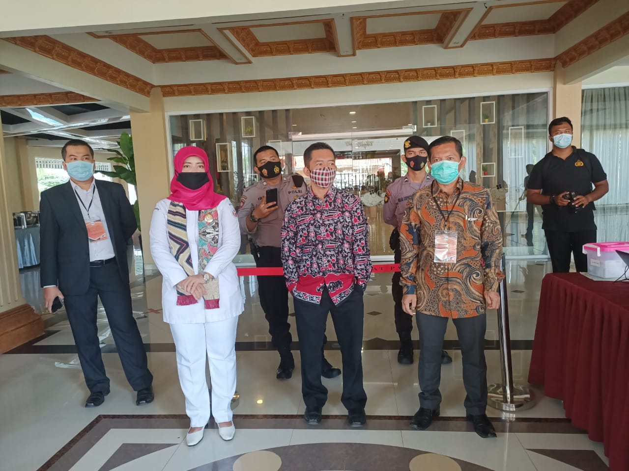 Bawaslu Banten Hadiri Rapat Pleno Terbuka Pengundian dan Penetapan Nomor Urut Pasangan Calon Bupati dan Wakil Bupati Pandeglang