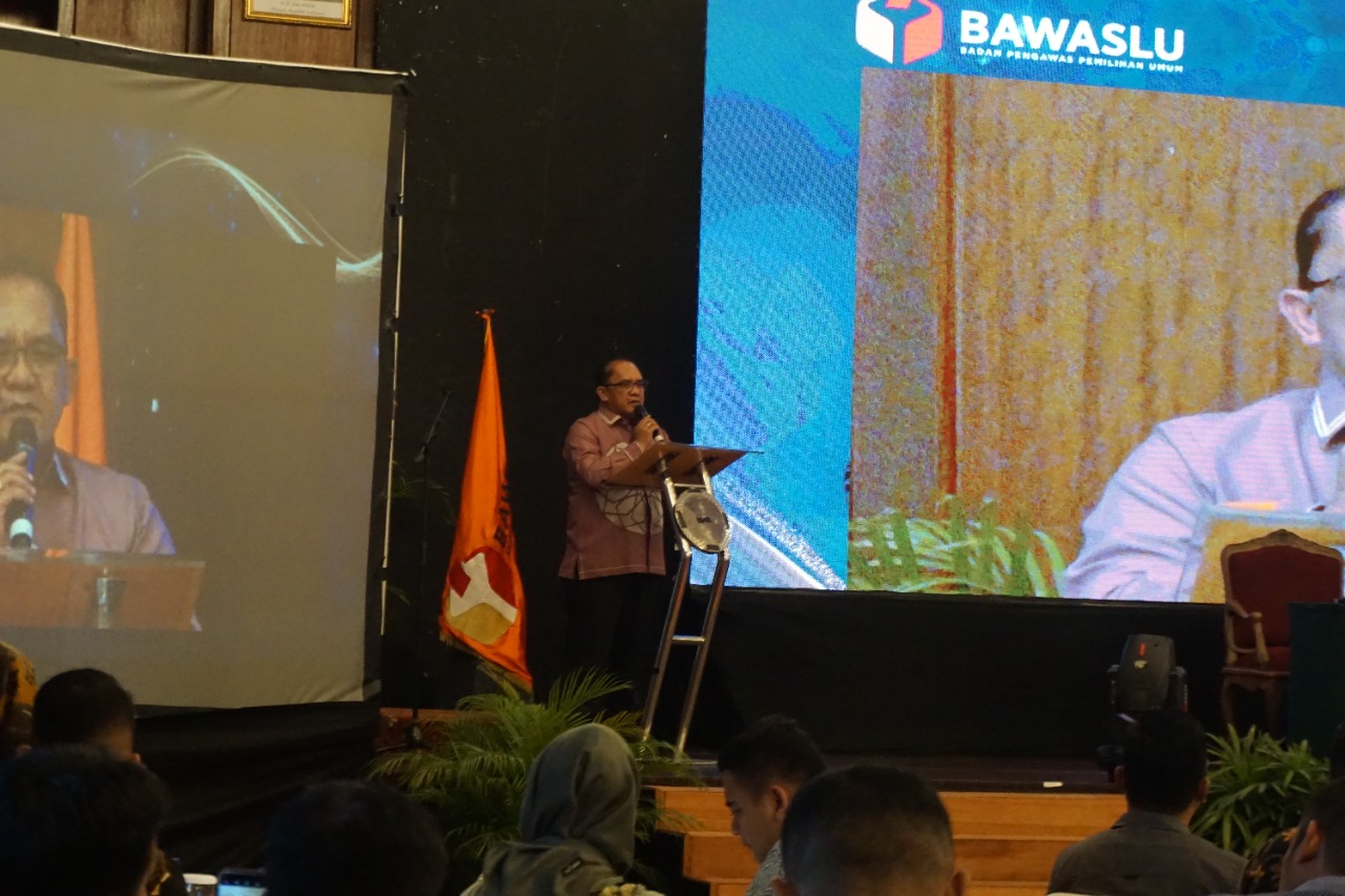 Buka Kegiatan Rakernas dan Anugerah Kehumasan, La Bayoni Soroti Tiga Fungsi Kehumasan