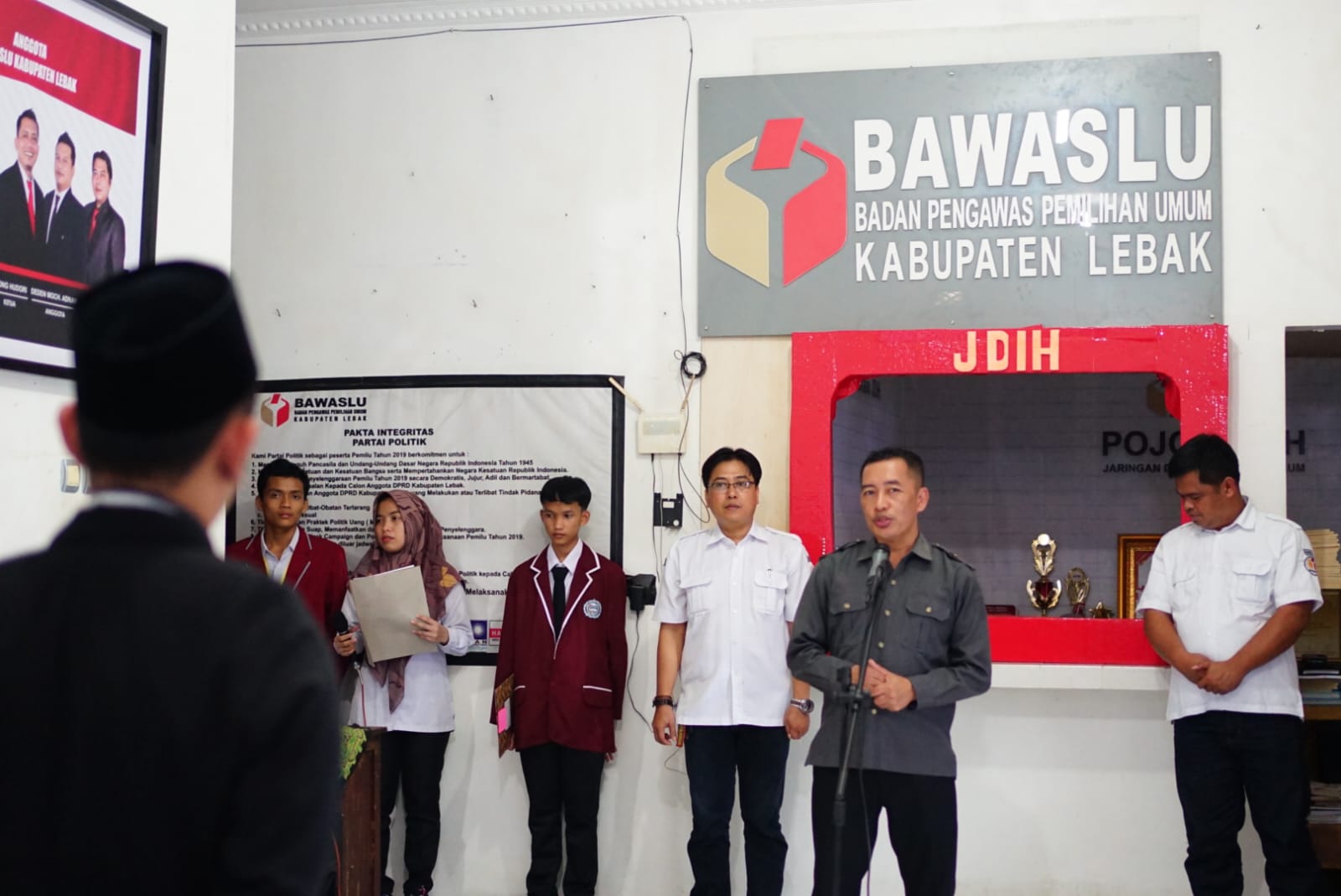 Pelantikan PAW Panwascam, Ocid: Jalankan Amanah Dengan Baik