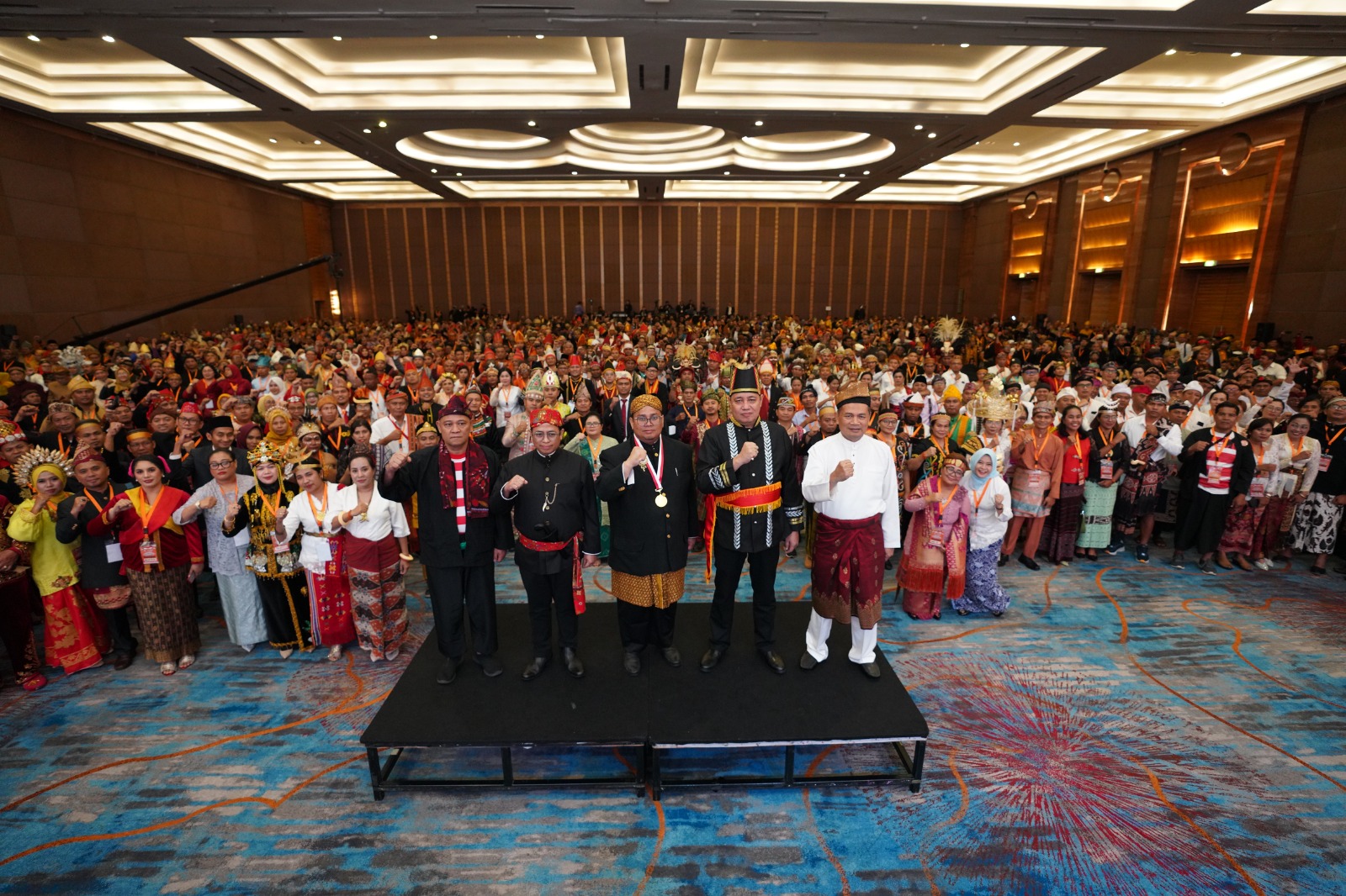 Lantik 1912 Pejabat, Bawaslu Raih Penghargaan MURI Sekaligus Pecahkan Rekor Dunia