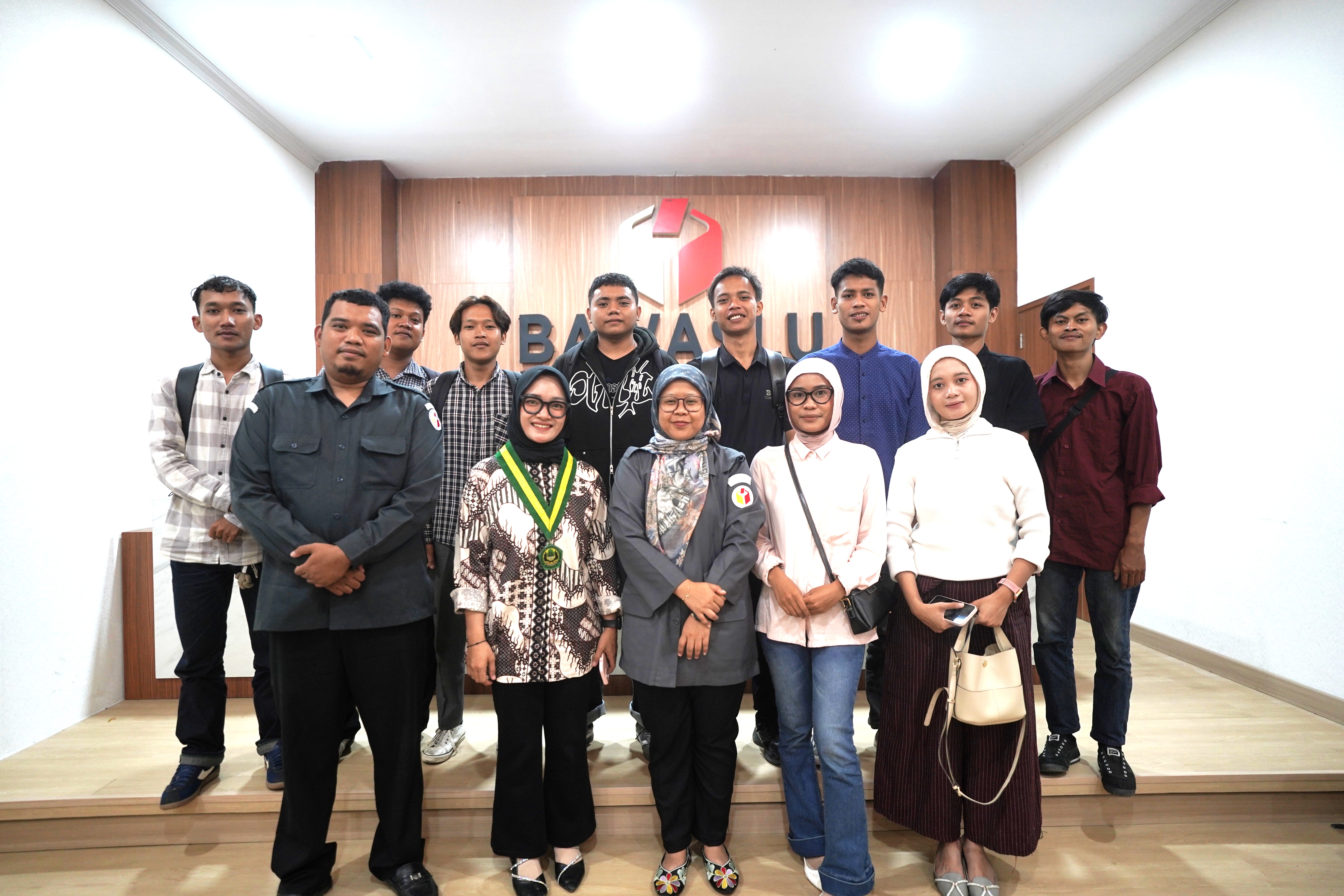 Bawaslu Banten dan Keluarga Mahasiswa Lebak (KUMALA) Perkuat Gerakan Anti Politik Uang 