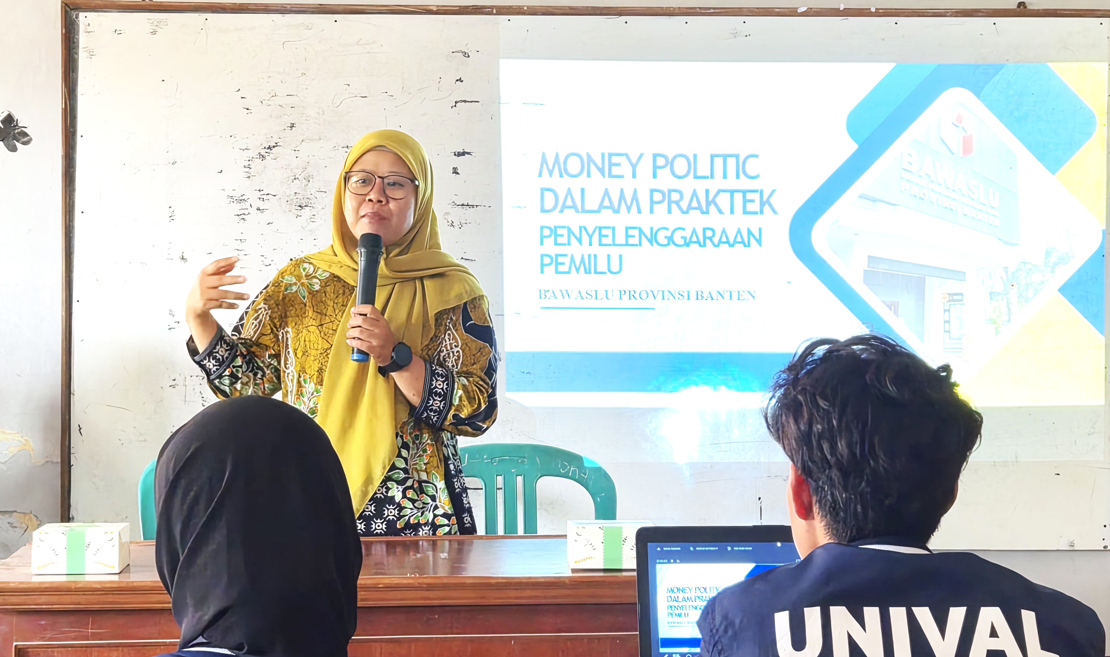 Wujudkan Pemilu Berintegritas, Bawaslu Provinsi Banten Edukasi Warga Anyar Tolak Politik Uang