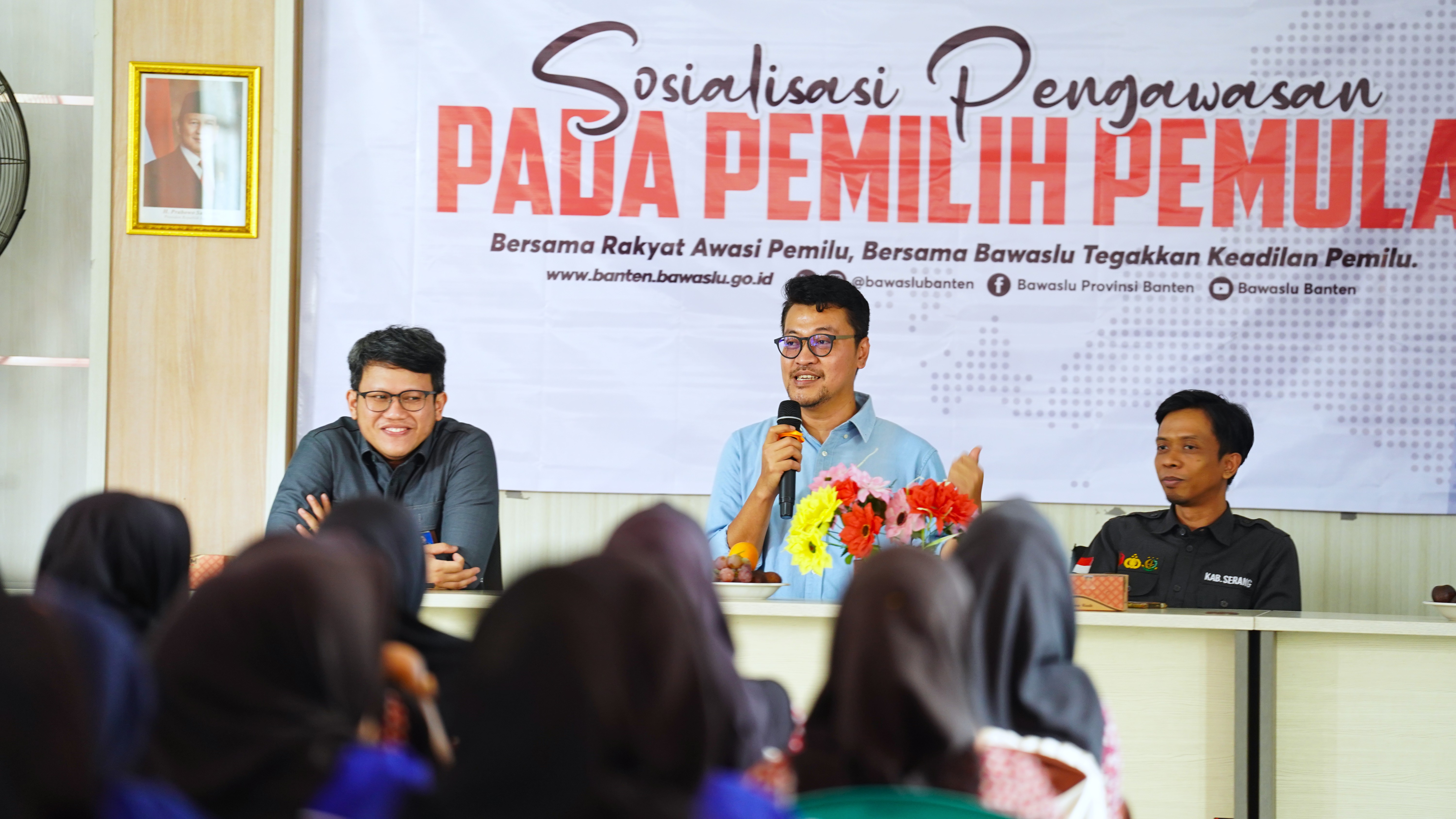 Bangun Kesadaran Demokrasi Sejak Dini, Bawaslu Provinsi Banten Dorong Pengawasan Partisipatif pada Pemilih Pemula
