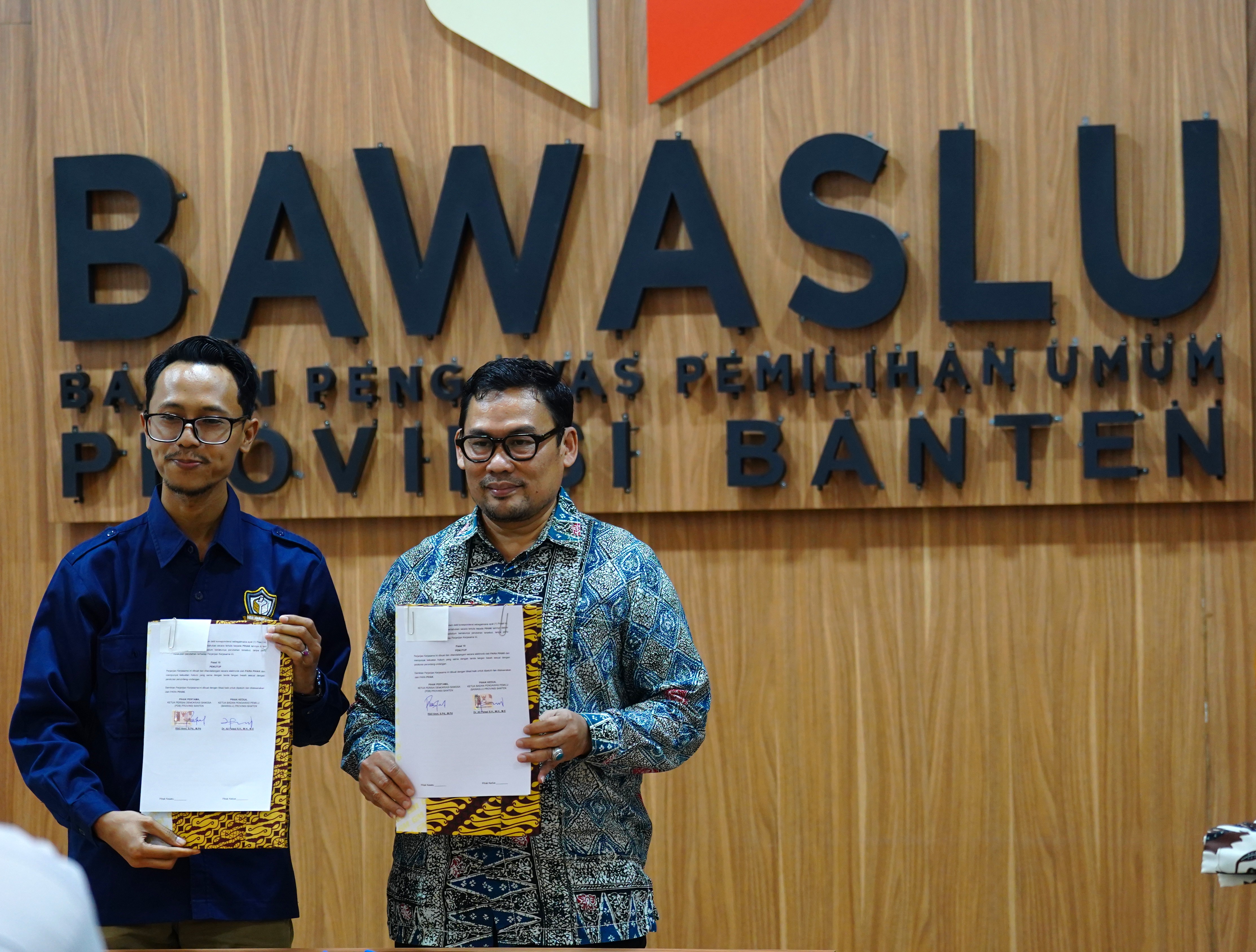 Bawaslu Banten dan Perisai Demokrasi Bangsa Provinsi Banten Teken MoU Perluas Edukasi Demokrasi bagi Masyarakat