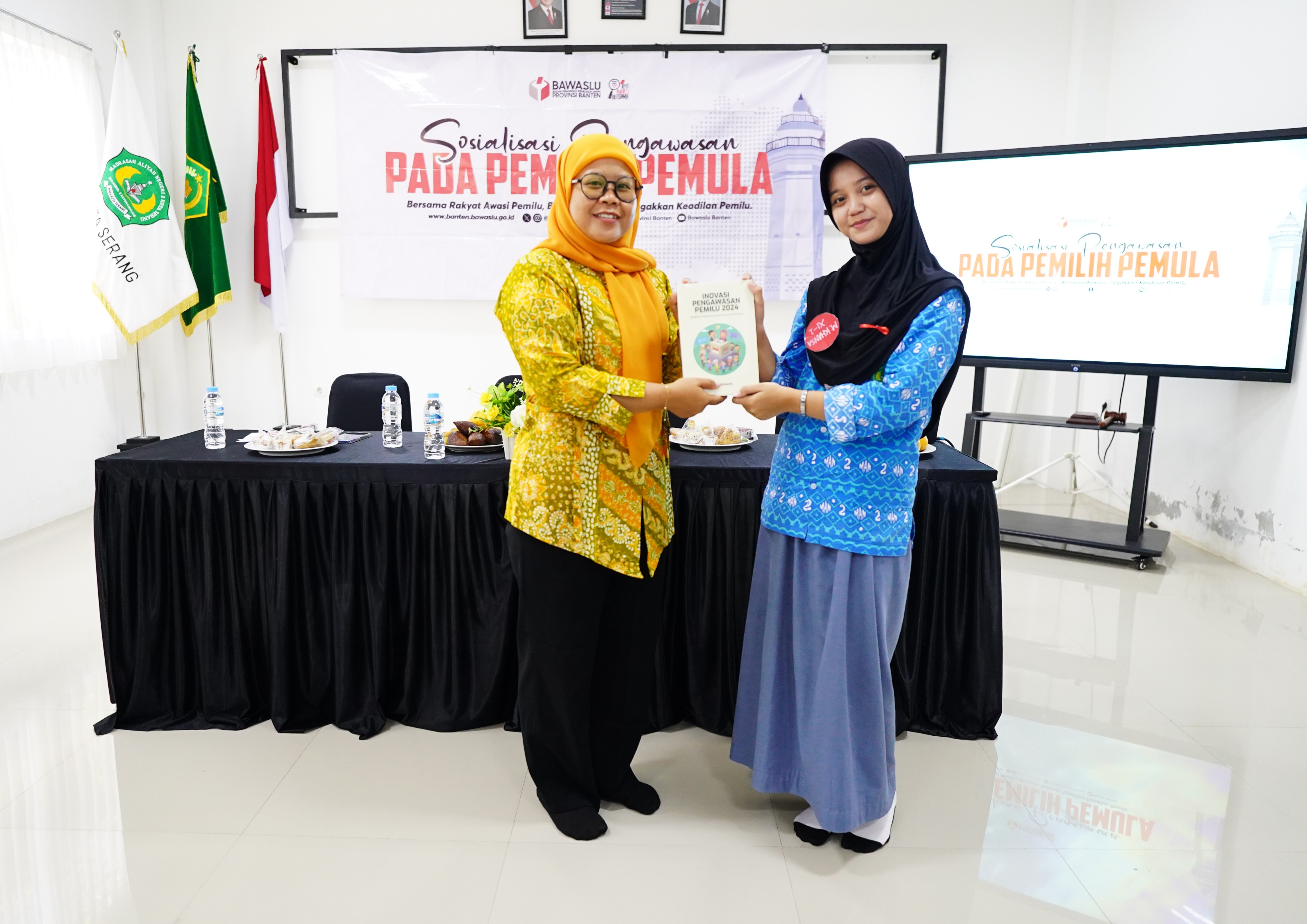 Liah Sebut Pemilih Pemula dapat Awasi Informasi di Ruang Digital