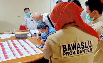 Bawaslu Banten dampingi Pengawasan Cetak Surat Suara Pilkada 2020.