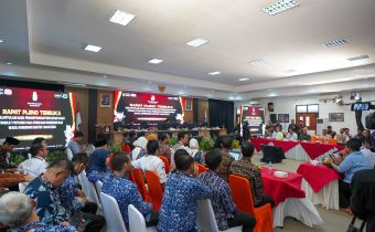 Bawaslu Provinsi Banten Awasi Rapat Pleno Rekapitulasi Suara Pemilihan 2024