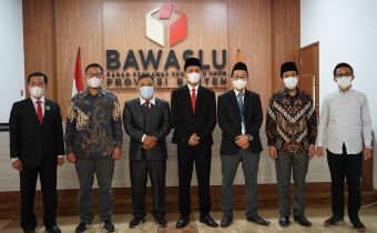 Bawaslu RI Lantik PAW Anggota Bawaslu Kota Cilegon