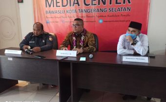 Kunjungi Bawaslu Tangsel, Fritz minta Pengawas Maksimalkan Tugas Pengawasan Pada Masa Pandemi