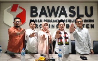 Siapkan Meja Layanan Pemantau Pemilu, Bawaslu Buka Pendaftaran Pemantau di Banten.