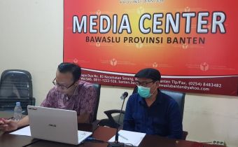 Bawaslu Banten Gelar Video Conference Terkait Penundaan Tahapan Pemilihan Oleh KPU