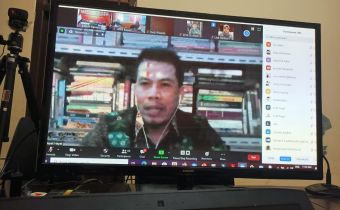 KIAT MENULIS BUKU HASIL RISET