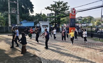 Tingkatkan Kebugaran dalam Kerja Pengawasan, Bawaslu Banten Gelar Senam Pagi Rutin