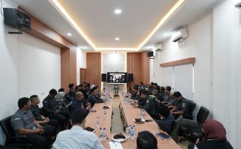 Jajaran Bawaslu Provinsi dan Kabupaten/Kota se-Banten saat mengikuti Rapat Konsolidasi Tahun 2026 secara hybrid, Senin (12/1/2026).