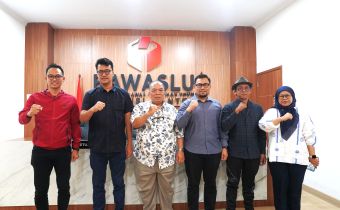 Tekankan Pentingnya Keterbukaan Informasi, Bawaslu Provinsi Banten Lakukan  Penguatan Bersama Komisi Informasi 