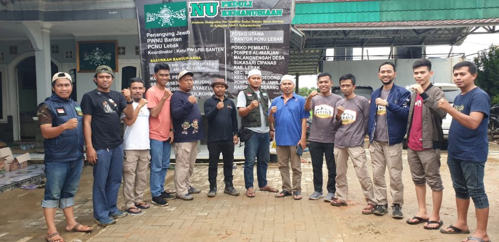 Ketua Bawaslu, Didih M. Sudi, Beserta Jajaran Anggota dan Staf Bawaslu Kabupaten/Kota